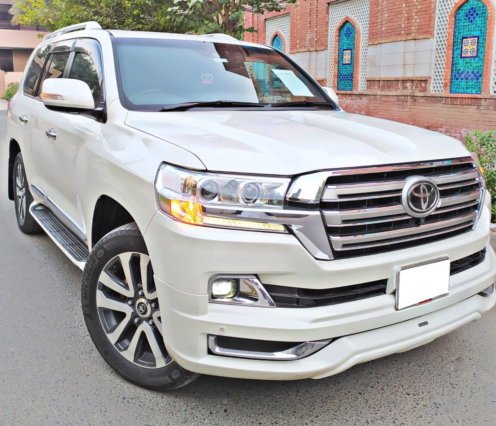 Toyota Land Cruiser ZX 2015 - Car Zone