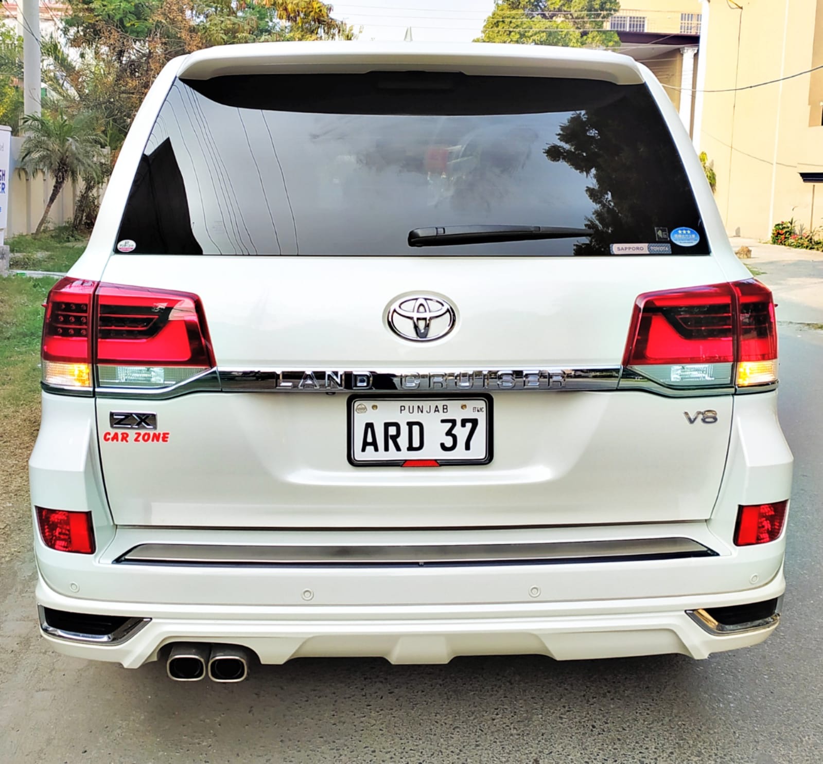 Toyota Land Cruiser ZX 2018 Model - Car Zone